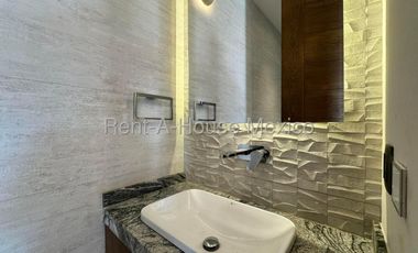 Venta Casa Nueva en Altozano 377 m2 de construccion 3 recamaras 4 baños Seguridad