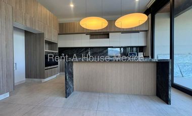 Venta Casa Nueva en Altozano 377 m2 de construccion 3 recamaras 4 baños Seguridad