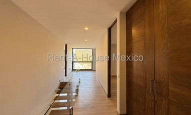 Venta Casa Nueva en Altozano 377 m2 de construccion 3 recamaras 4 baños Seguridad