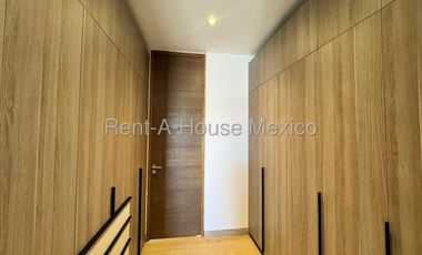 Venta Casa Nueva en Altozano 377 m2 de construccion 3 recamaras 4 baños Seguridad