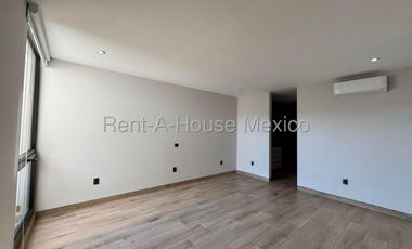Venta Casa Nueva en Altozano 377 m2 de construccion 3 recamaras 4 baños Seguridad