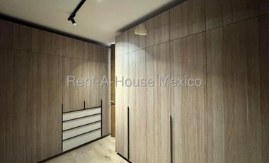Venta Casa Nueva en Altozano 377 m2 de construccion 3 recamaras 4 baños Seguridad