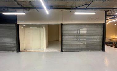 ARRIENDO Local comercias de 45,29 m2 + 26,16 m2 de terraza Metro Los Leones