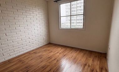 Departamento 2D Remodelado, Metro Matta. Valor incluye gastos comunes