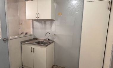 Departamento 2D Remodelado, Metro Matta. Valor incluye gastos comunes
