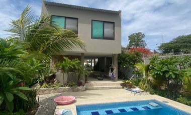 Casa de venta en Lomas de Ballenita