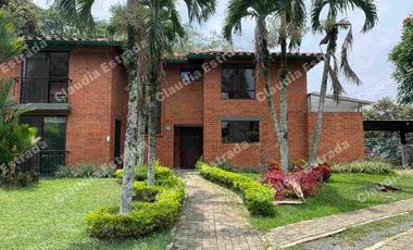 ALQUILO CASA EN PANCE