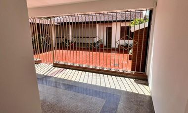 CASA 3 DORMITORIOS EN ALQUILER