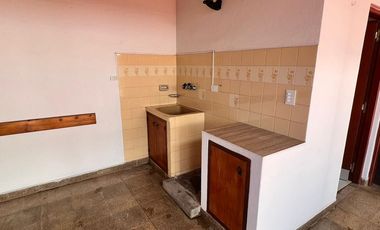 CASA 3 DORMITORIOS EN ALQUILER