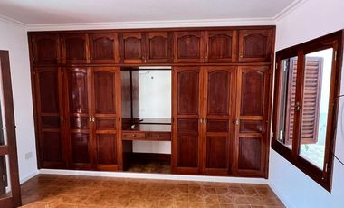 CASA 3 DORMITORIOS EN ALQUILER