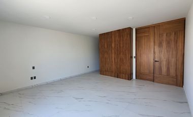 Casa Nueva en Venta en Solares Altanza de 5 Recamaras en Zapopan