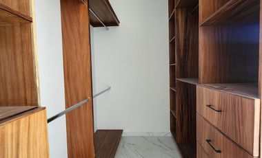 Casa Nueva en Venta en Solares Altanza de 5 Recamaras en Zapopan