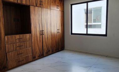 Casa Nueva en Venta en Solares Altanza de 5 Recamaras en Zapopan