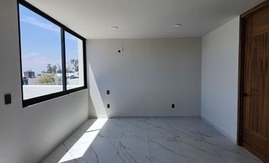 Casa Nueva en Venta en Solares Altanza de 5 Recamaras en Zapopan