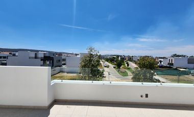 Casa Nueva en Venta en Solares Altanza de 5 Recamaras en Zapopan