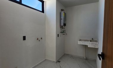 Casa Nueva en Venta en Solares Altanza de 5 Recamaras en Zapopan