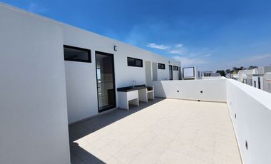 Casa Nueva en Venta en Solares Altanza de 5 Recamaras en Zapopan