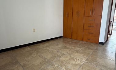 SE RENTA CASA EN QUERETARO JURIQUILLA SANTA FE VIG. 24/7 CERCA DE COLEGIOS PARQUES Y SUPERMERCADOS
