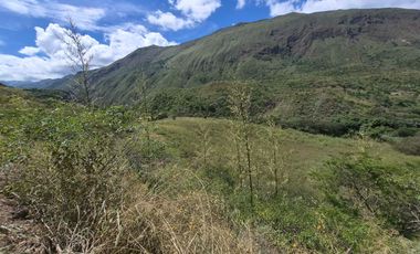 OPORTUNIDAD Propiedad de venta en Yunguilla Santa Isabel sector Naranjos. colinda con el Rio Rircay a 12 minutos de la vía Girón Pasaje