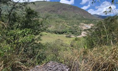 OPORTUNIDAD Propiedad de venta en Yunguilla Santa Isabel sector Naranjos. colinda con el Rio Rircay a 12 minutos de la vía Girón Pasaje