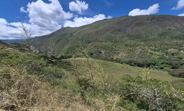OPORTUNIDAD Propiedad de venta en Yunguilla Santa Isabel sector Naranjos. colinda con el Rio Rircay a 12 minutos de la vía Girón Pasaje