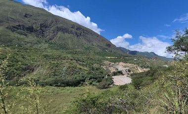 OPORTUNIDAD Propiedad de venta en Yunguilla Santa Isabel sector Naranjos. colinda con el Rio Rircay a 12 minutos de la vía Girón Pasaje