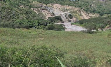 OPORTUNIDAD Propiedad de venta en Yunguilla Santa Isabel sector Naranjos. colinda con el Rio Rircay a 12 minutos de la vía Girón Pasaje