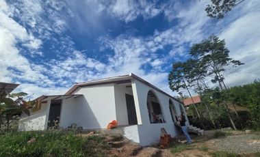 CASA DE ESTRENO CON PISCINA EN TARAPOTO/ 1925 M2
