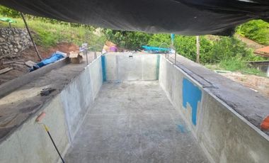 CASA DE ESTRENO CON PISCINA EN TARAPOTO/ 1925 M2