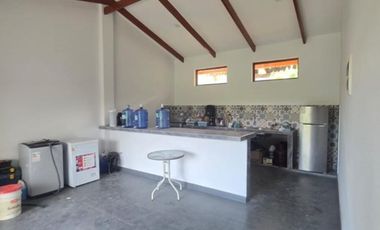 CASA DE ESTRENO CON PISCINA EN TARAPOTO/ 1925 M2