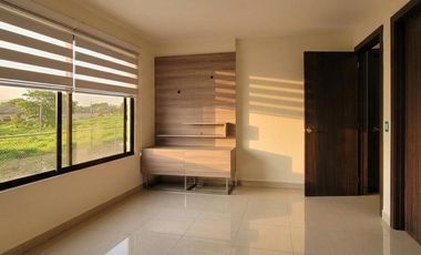 Casa en Renta en La Urbanizacion Colinas del Bosques - Vía La Costa