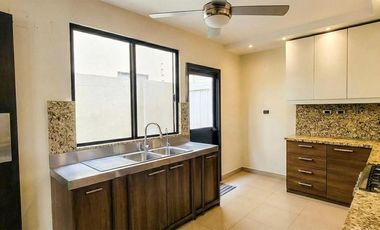 Casa en Renta en La Urbanizacion Colinas del Bosques - Vía La Costa