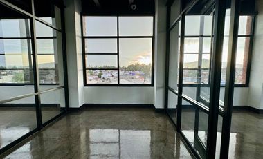 . 🏢✨ Renta de pisos completos en Edificio Saxa: exclusividad y amplitud para tu negocio