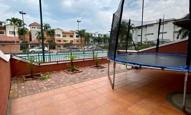 Departamento Planta Baja en Venta Samborondón, Urbanización Toscana