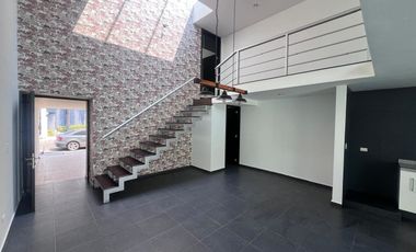 Renta Casa Tipo Loft en Residencial San Angel