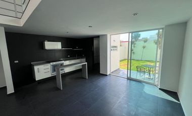 Renta Casa Tipo Loft en Residencial San Angel
