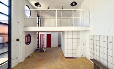 Se arrienda local comercial centrico en Portal Argomedo, 3 baños, Chacabuco con Argomedo, Curicó