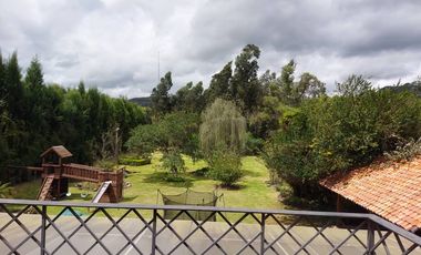 Propiedad en venta. Challuabamba Pan. Norte. amplia área verde. Fácil acceso Ideal para institutos, escuelas, empresas, unidades educativas