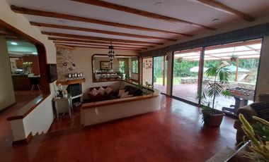 Propiedad en venta. Challuabamba Pan. Norte. amplia área verde. Fácil acceso Ideal para institutos, escuelas, empresas, unidades educativas