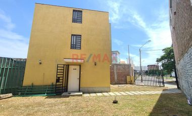 Casa Moderna En Alquiler – Urb. Valle Esmeralda, Los Aquijes