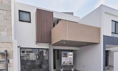 VENTA DE CASA EN SANTA BARBARA RESIDENCIAL AL NORTE