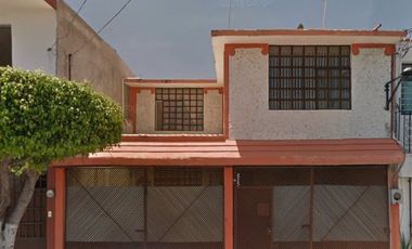 Venta de Casa, Lucio Marmolejo, Zona de Oro, Celaya, Guanajuato! D S