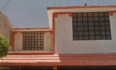 Venta de Casa, Lucio Marmolejo, Zona de Oro, Celaya, Guanajuato! D S