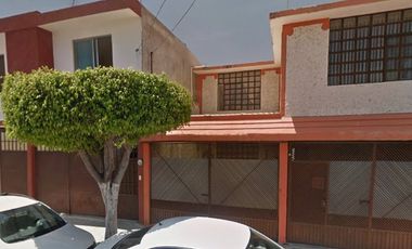 Venta de Casa, Lucio Marmolejo, Zona de Oro, Celaya, Guanajuato! D S