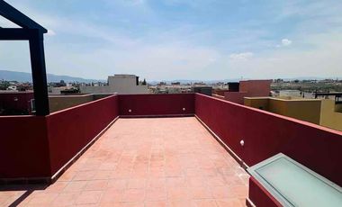 Estrena Amplia Casa en Renta -4 Recamaras,Roof y Patio.