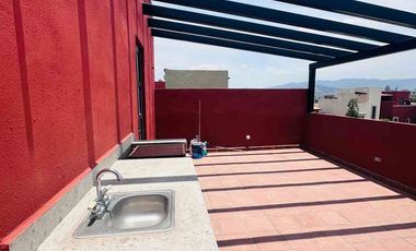 Estrena Amplia Casa en Renta -4 Recamaras,Roof y Patio.
