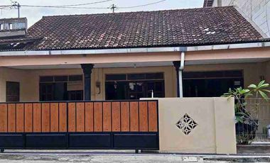 kontrakan pinggir jalan 3 kamar tidur