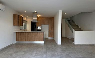 Renta Casa en Residencial Alina, zona Carretera Nacional, Monterrey
