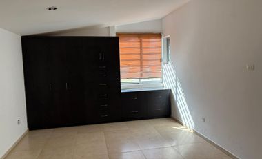 RENTA CASA EN VILLA ENCANTADA IDEAL PARA OFICINAS, ESCUELAS O HABITAR