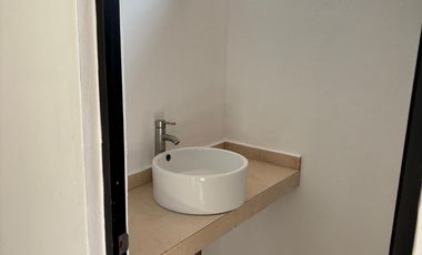 RENTA CASA EN VILLA ENCANTADA IDEAL PARA OFICINAS, ESCUELAS O HABITAR
